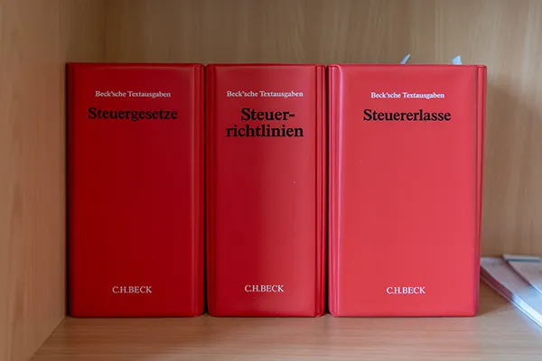 Steuerberatung - Tax Consultation